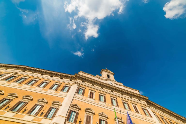 Italy: Politics and the role of investment advice in uncertainty