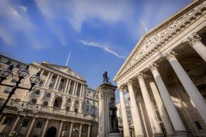 Investment bonds UK: should you invest in UK Government Bonds?