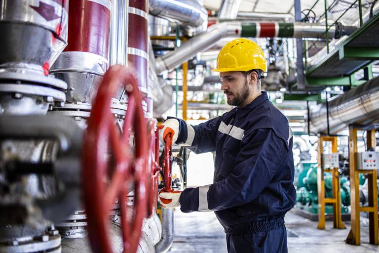 Saudi Oil Outputs to Hit Pump Prices?