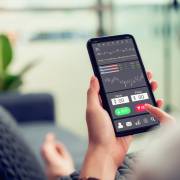 Come scegliere una piattaforma di trading online sicura nel 2026